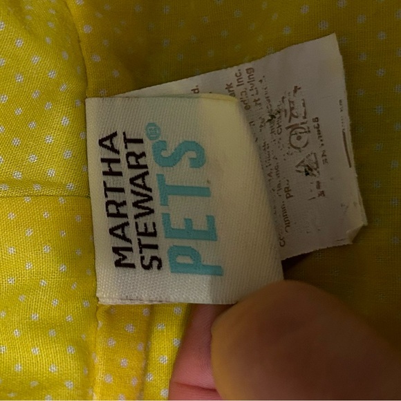 Martha Stewart Pet Rain Jacket. Size: L - Picture 2 of 3